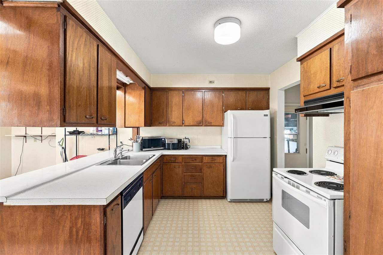 816 E Harrison Street Washington IA 52353