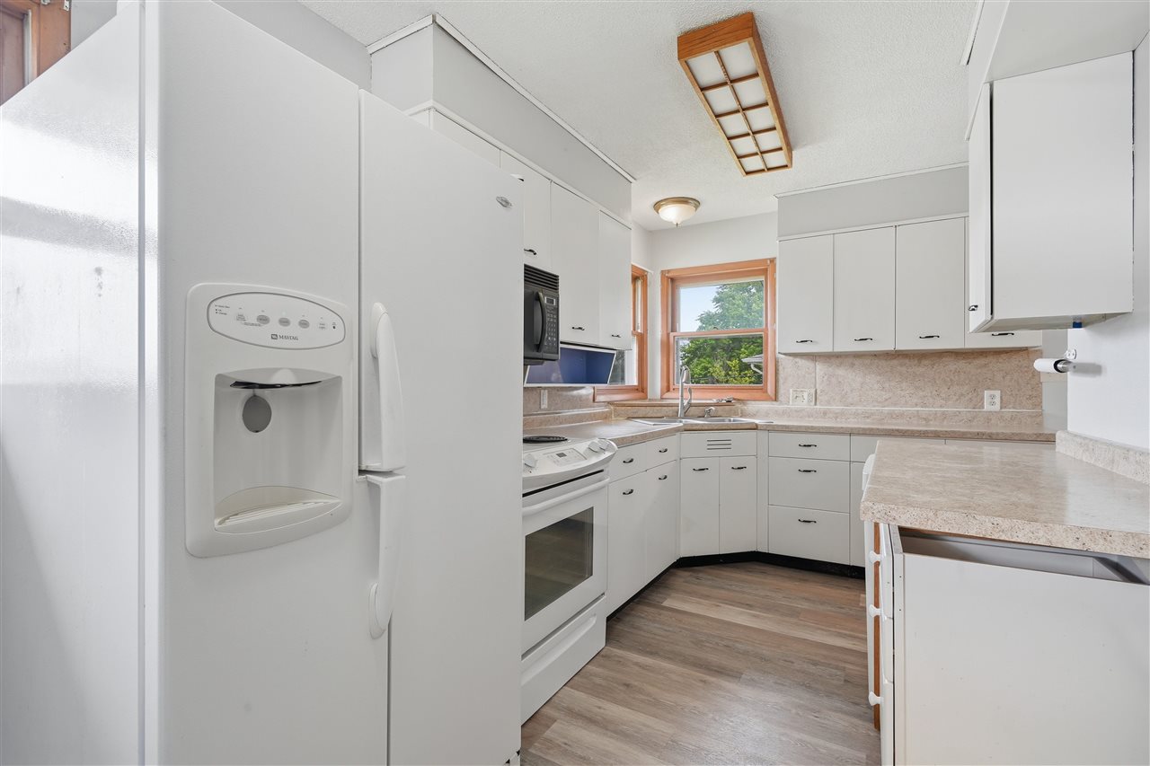 1672 10th Street NW Cedar Rapids IA 52405