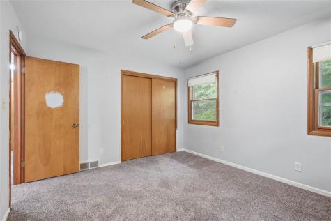 1672 10th Street NW Cedar Rapids IA 52405