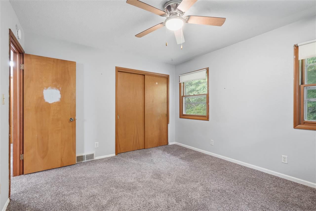 1672 10th Street NW Cedar Rapids IA 52405
