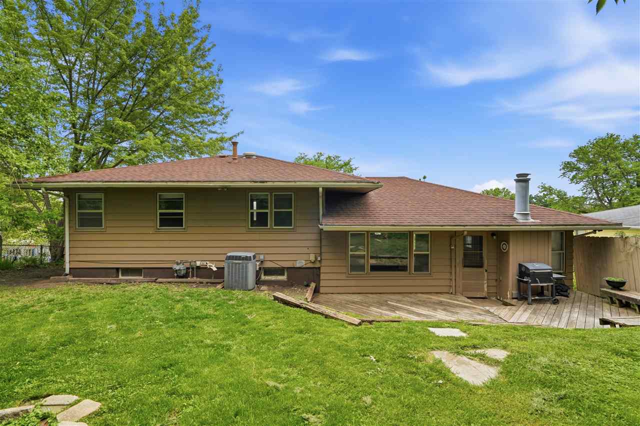 1672 10th Street NW Cedar Rapids IA 52405