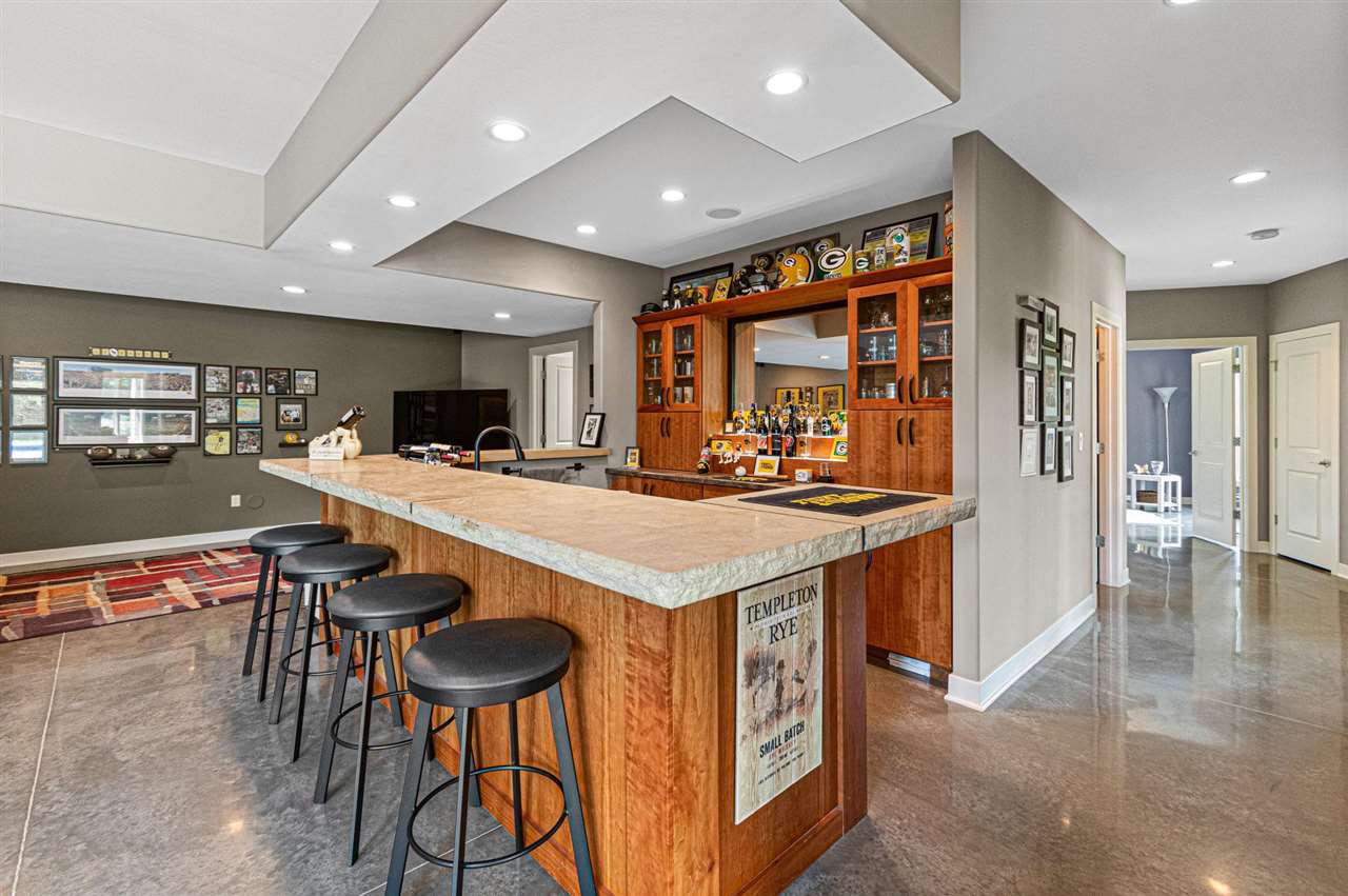 1598 NE Spartan Circle Solon IA 52333