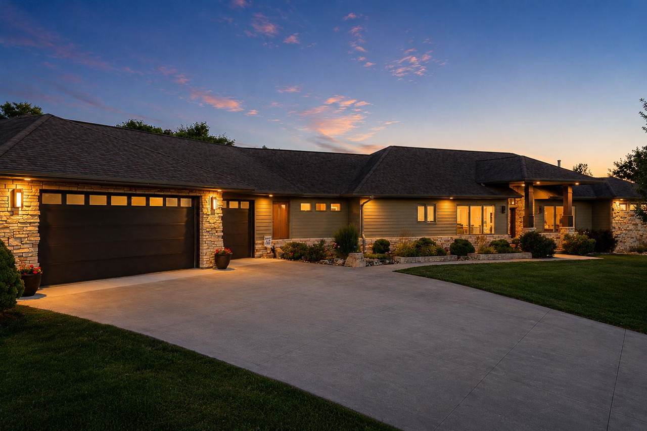 1598 NE Spartan Circle Solon IA 52333