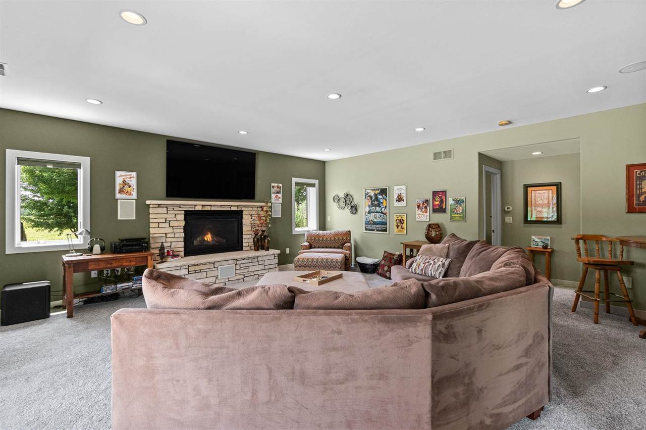 1598 NE Spartan Circle Solon IA 52333