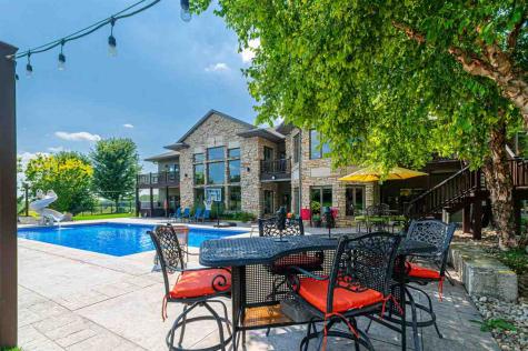 1598 NE Spartan Circle Solon IA 52333