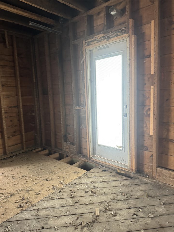 26921 Highway 92 Sigourney IA 52591