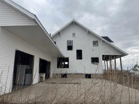 26921 Highway 92 Sigourney IA 52591