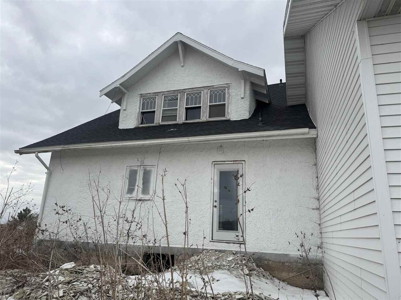 26921 Highway 92 Sigourney IA 52591