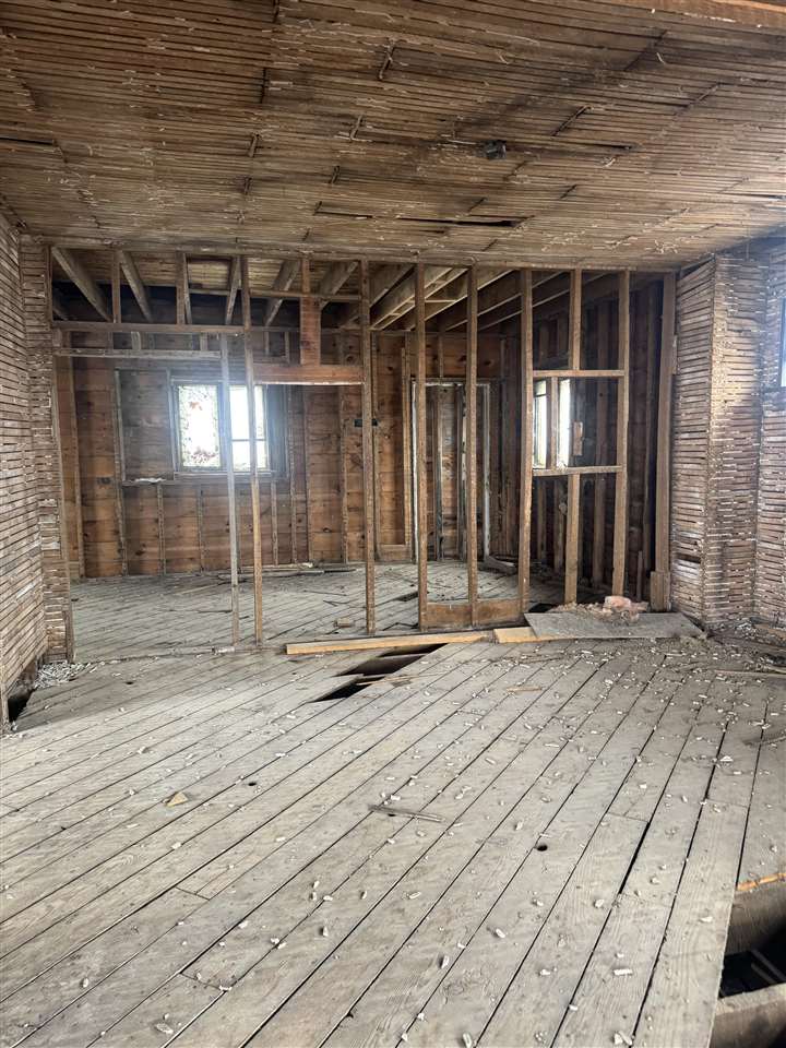 26921 Highway 92 Sigourney IA 52591