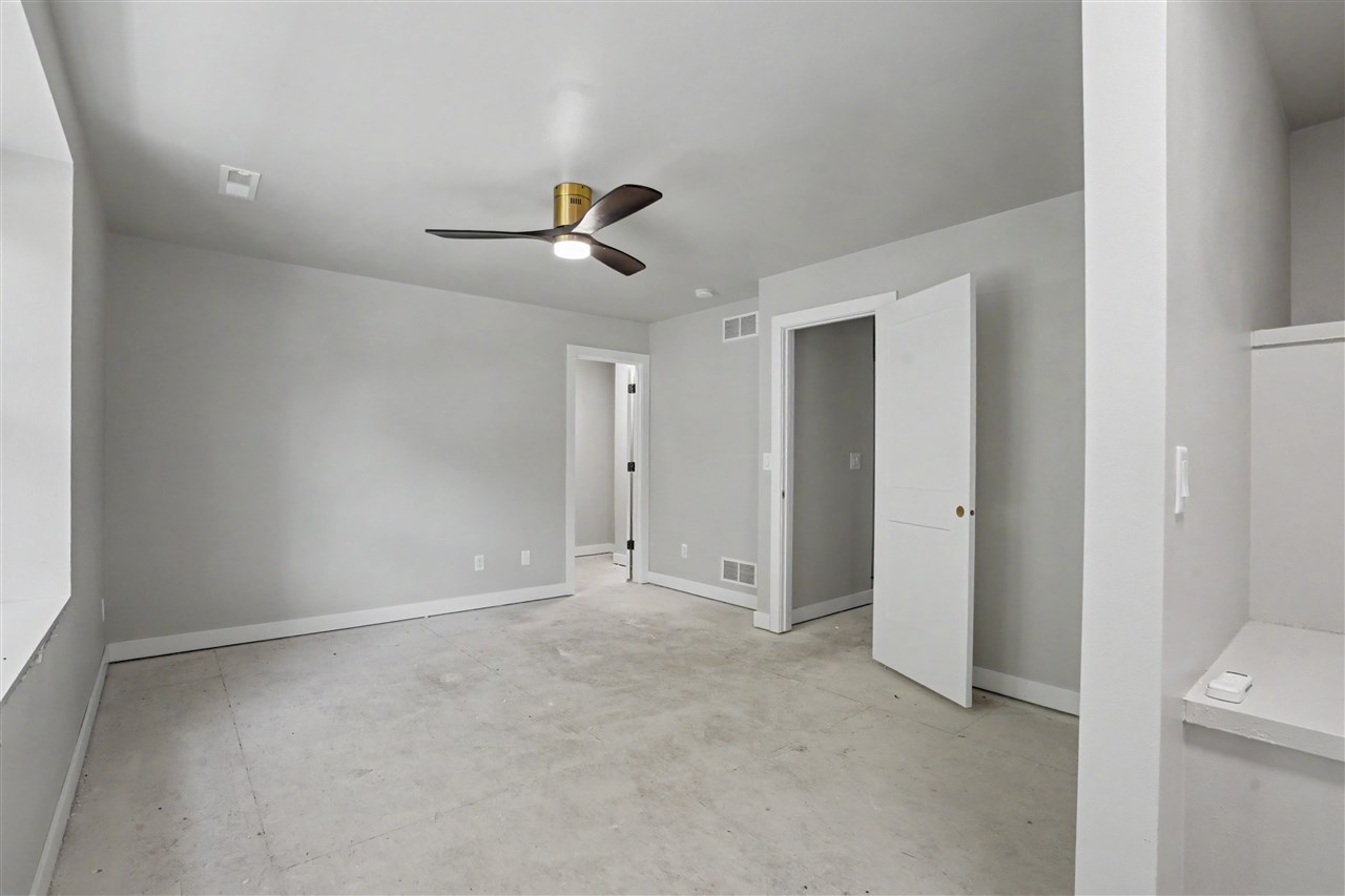 923 12th Avenue Coralville IA 52241