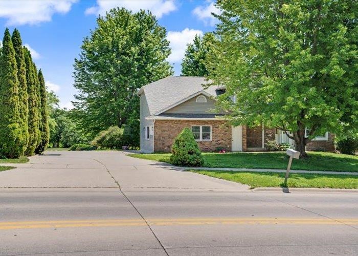 923 12th Avenue Coralville IA 52241