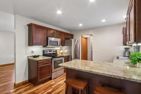 910 Cherry Avenue Marengo IA 52301