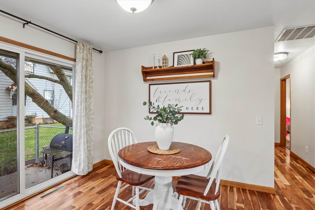 910 Cherry Avenue Marengo IA 52301