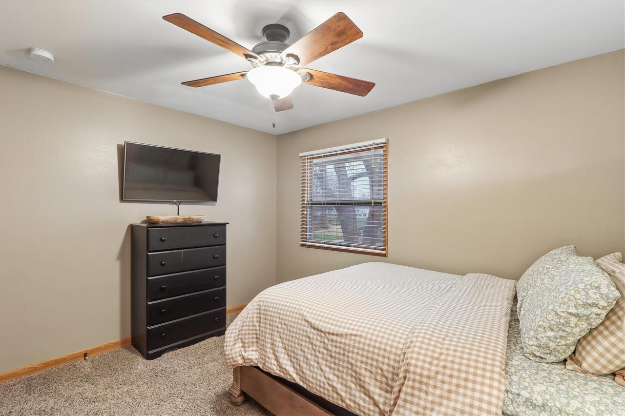 910 Cherry Avenue Marengo IA 52301