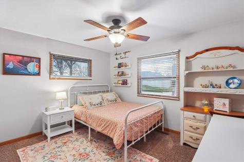 910 Cherry Avenue Marengo IA 52301