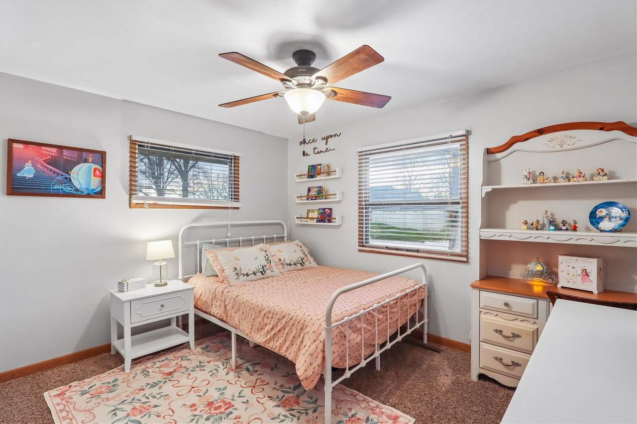 910 Cherry Avenue Marengo IA 52301
