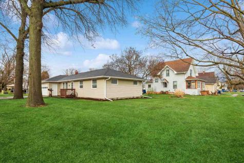 910 Cherry Avenue Marengo IA 52301