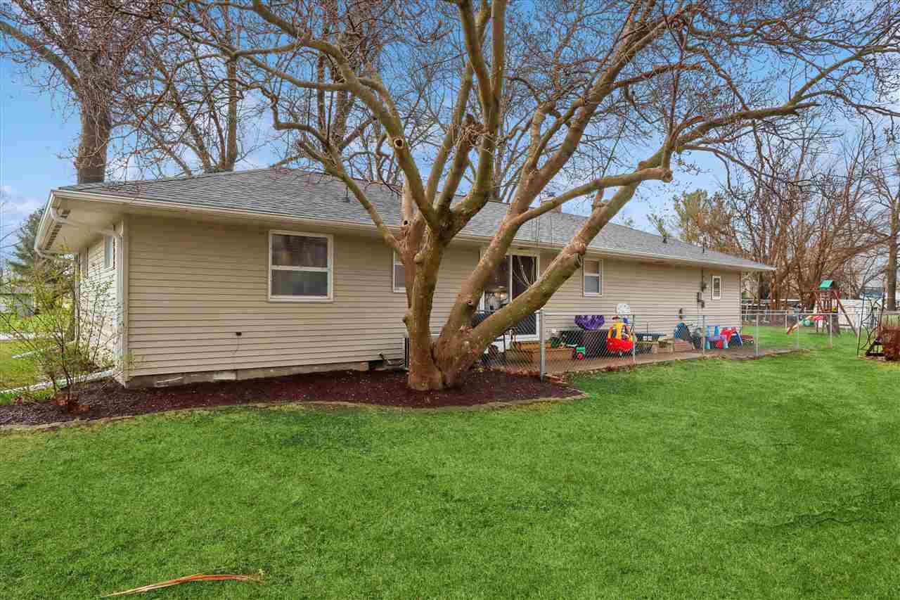 910 Cherry Avenue Marengo IA 52301