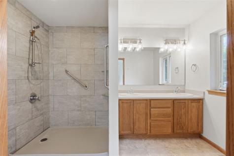 20 E Dovetail Coralville IA 52241