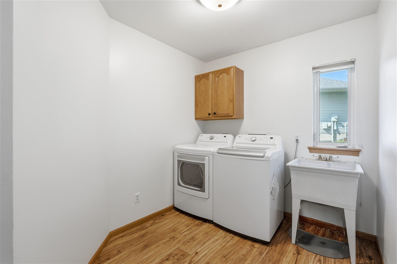 20 E Dovetail Coralville IA 52241
