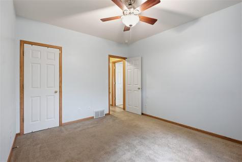 20 E Dovetail Coralville IA 52241