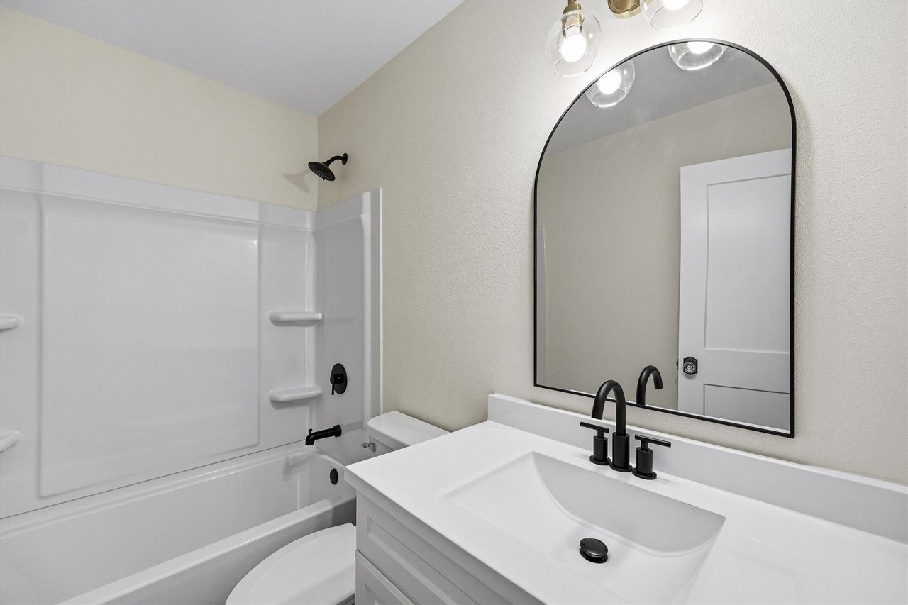 1110 Regent Street NE Cedar Rapids IA 52402