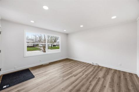 1110 Regent Street NE Cedar Rapids IA 52402