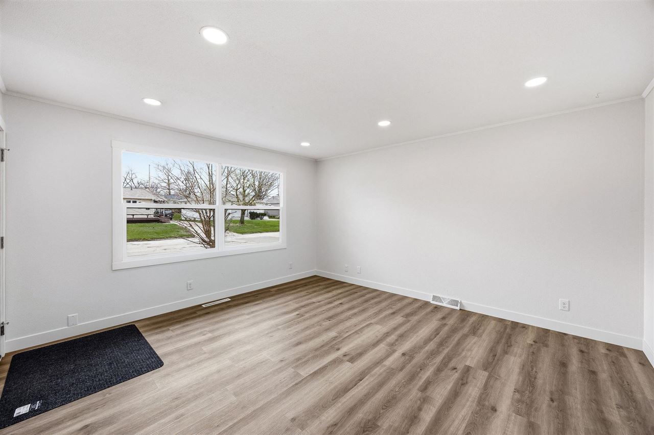 1110 Regent Street NE Cedar Rapids IA 52402