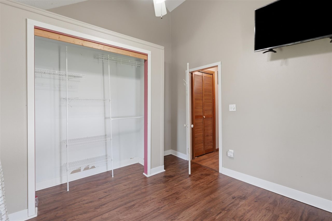 614 E Madison Street Washington IA 52353