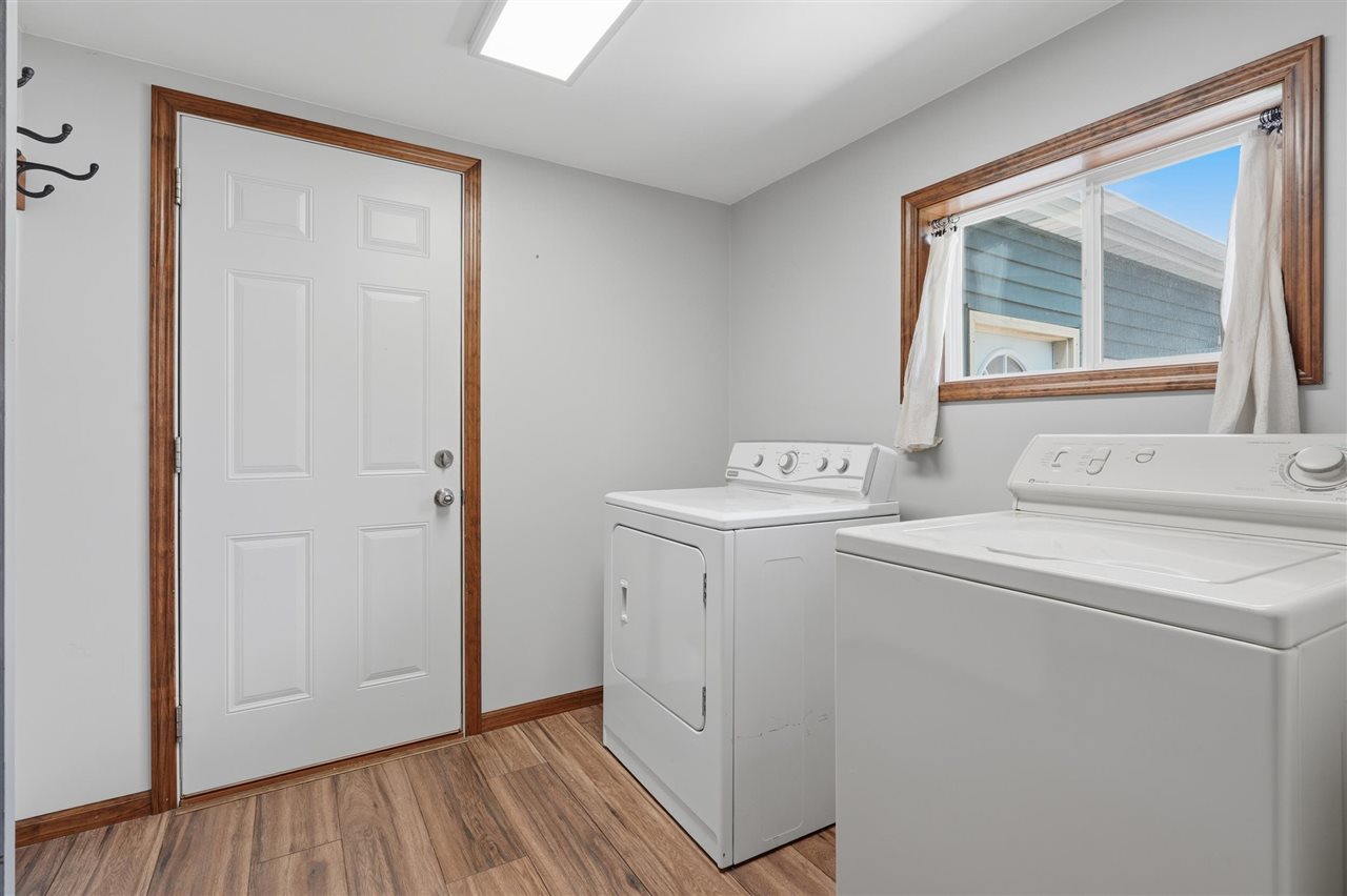 614 E Madison Street Washington IA 52353