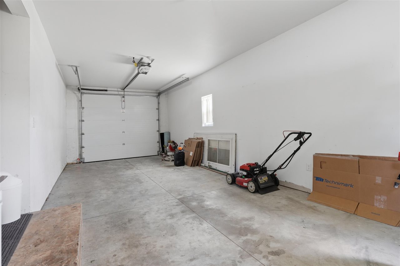 614 E Madison Street Washington IA 52353