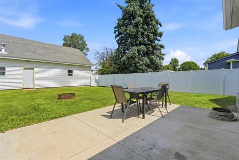 614 E Madison Street Washington IA 52353