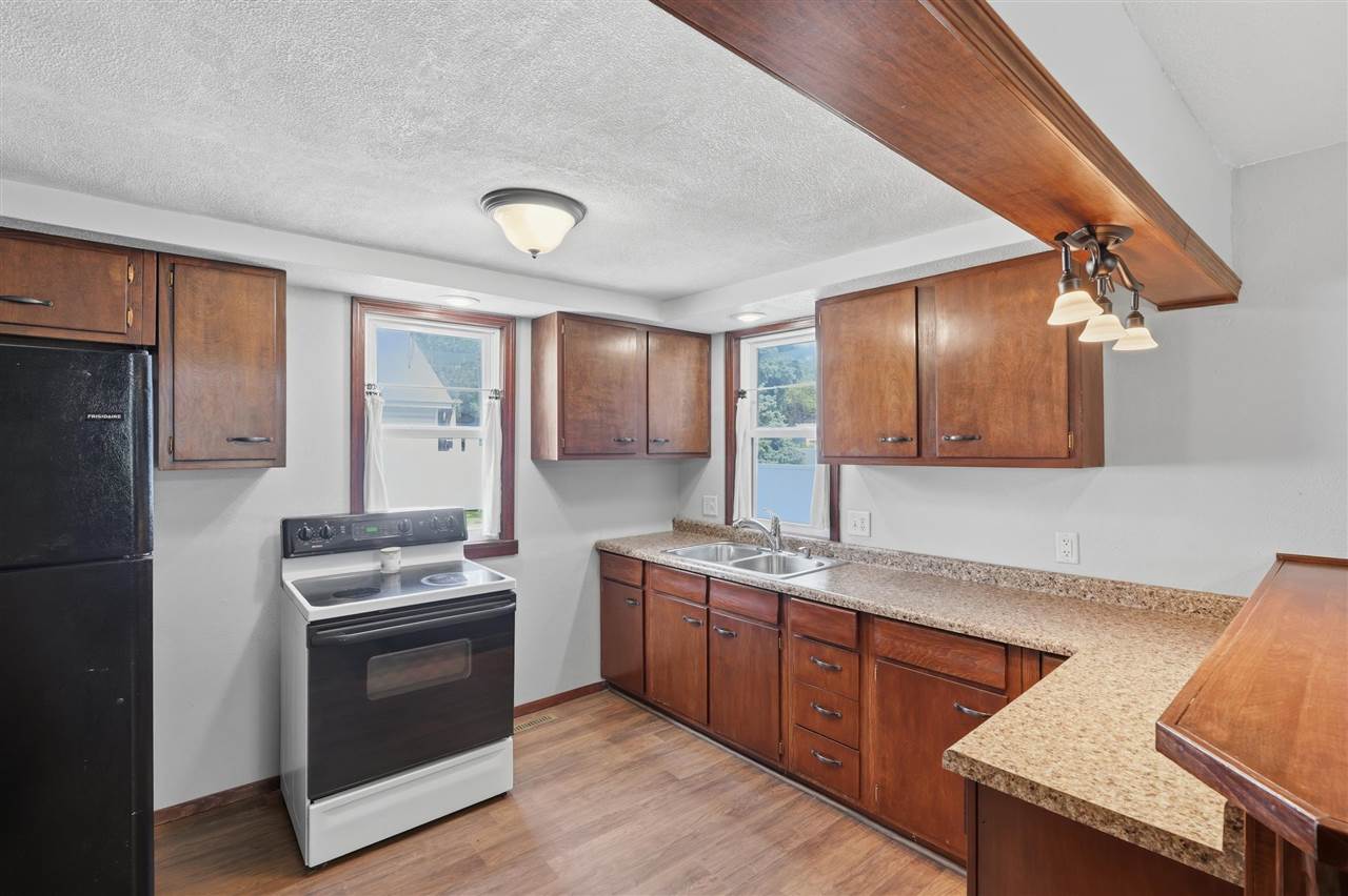 614 E Madison Street Washington IA 52353