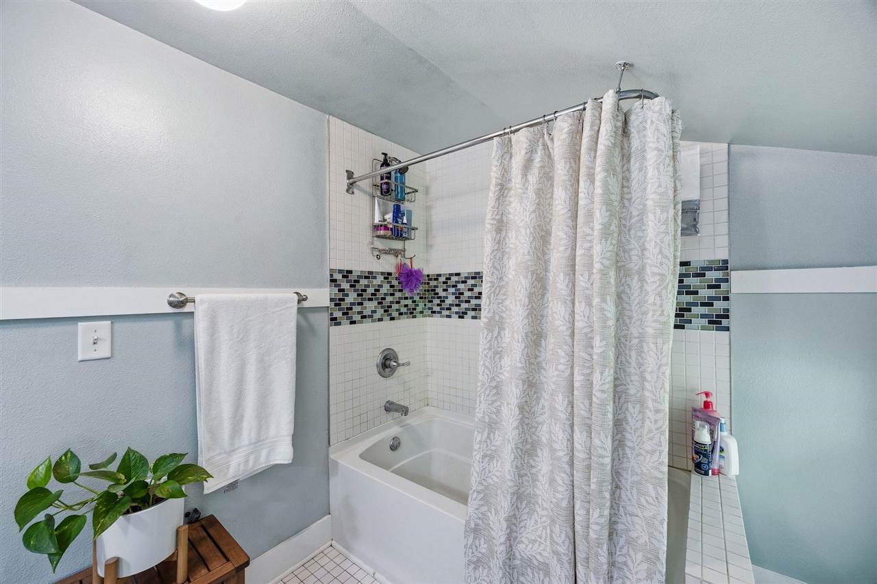 523 Rundell Street Iowa City IA 52240
