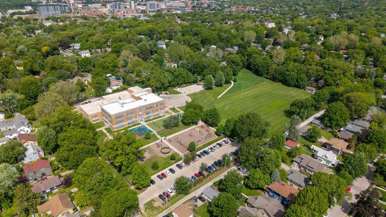 523 Rundell Street Iowa City IA 52240