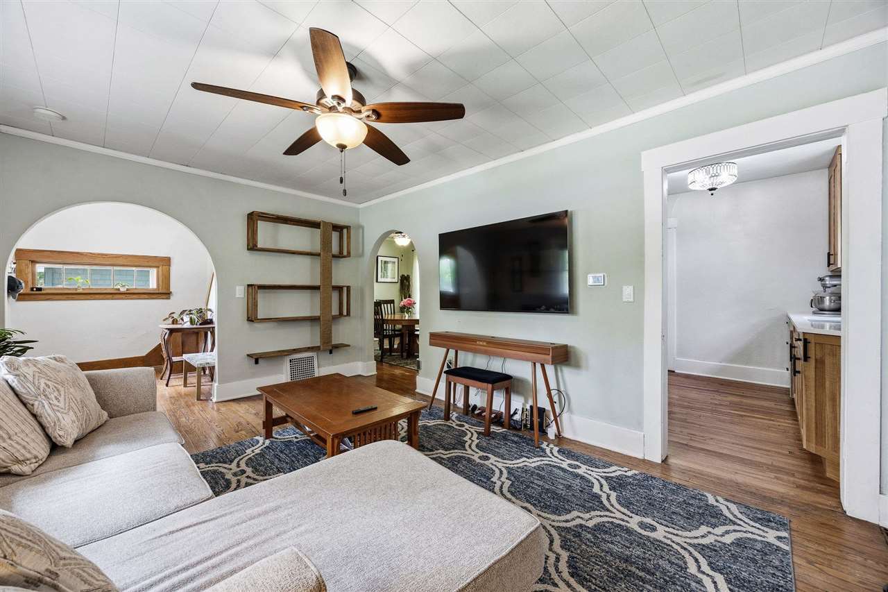 523 Rundell Street Iowa City IA 52240