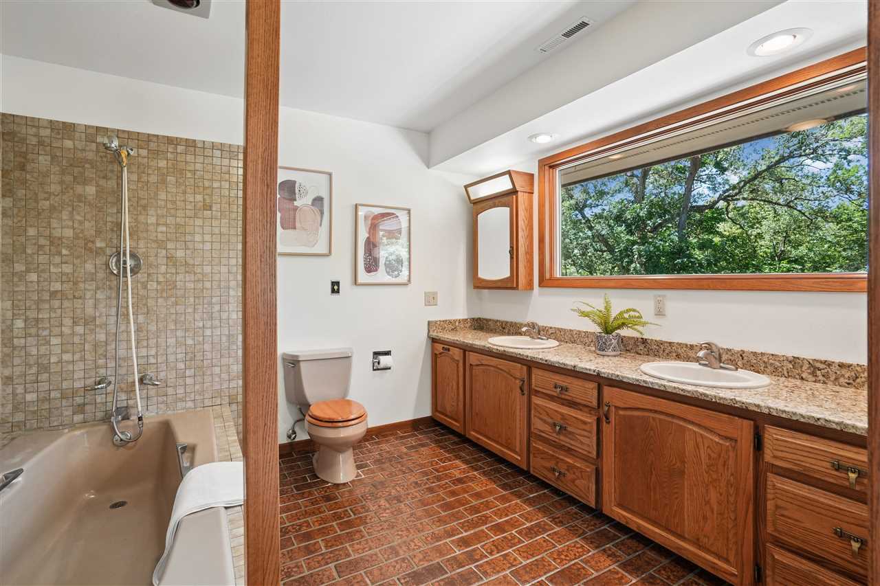 4408 NE Toad Road Iowa City IA 52240