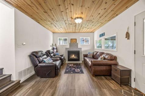 24404 204th Avenue Manchester IA 52057