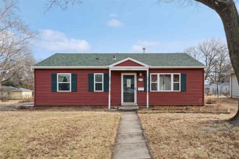 1302 Ash Street Iowa City IA 52240