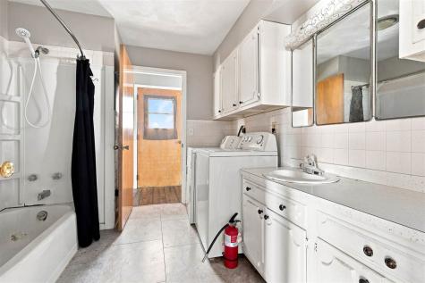 820 E Tyler Street Washington IA 52353