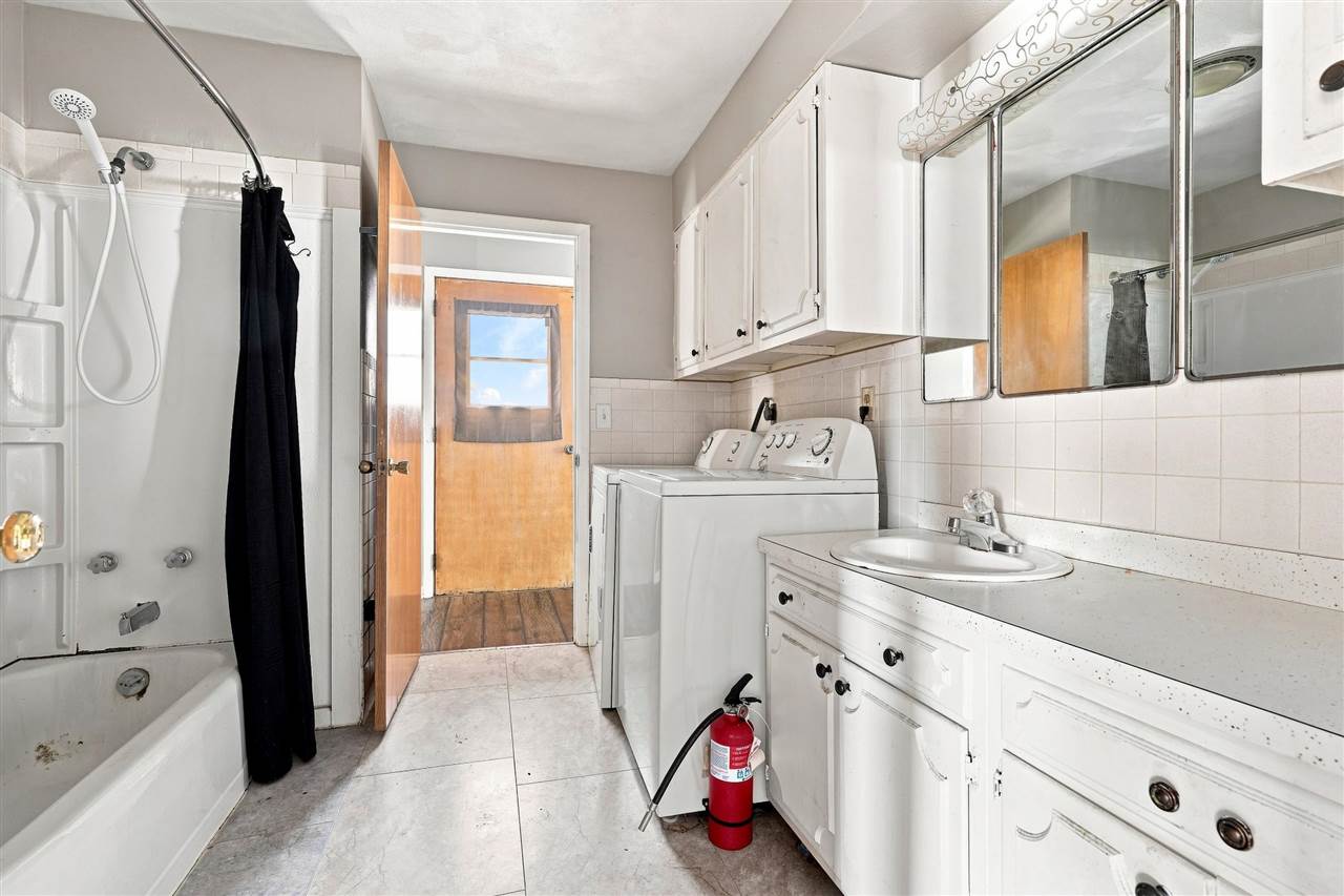 820 E Tyler Street Washington IA 52353