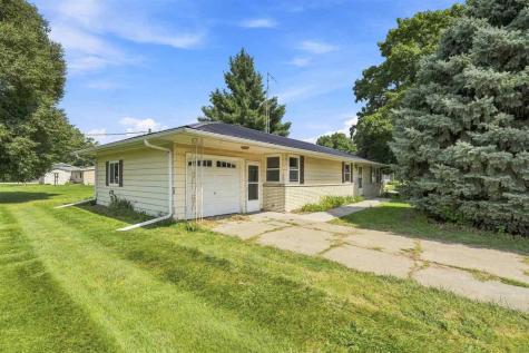 820 E Tyler Street Washington IA 52353