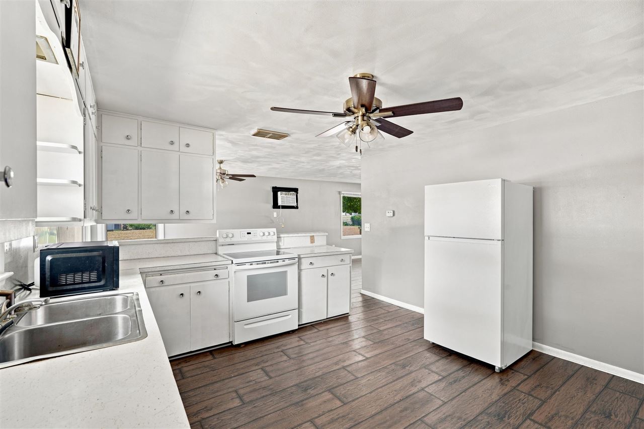 820 E Tyler Street Washington IA 52353