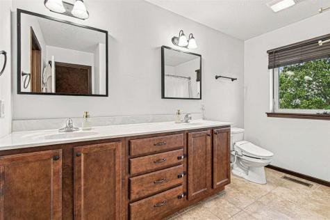 1830 Sara Court North Liberty IA 52317