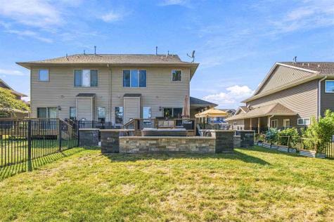 1830 Sara Court North Liberty IA 52317