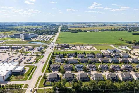 1830 Sara Court North Liberty IA 52317