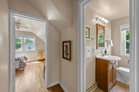 4016 Vine Avenue SE Cedar Rapids IA 52403