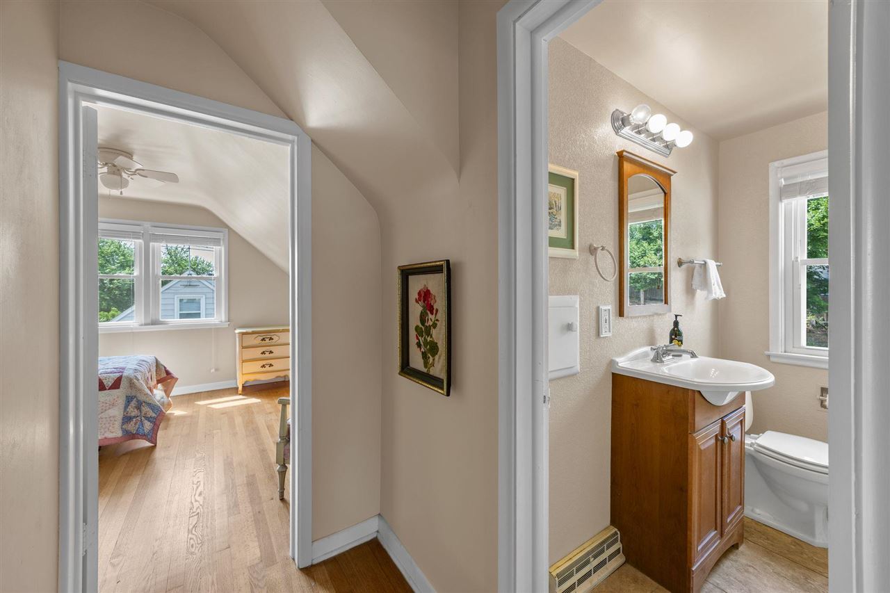 4016 Vine Avenue SE Cedar Rapids IA 52403