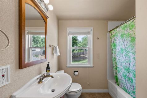 4016 Vine Avenue SE Cedar Rapids IA 52403