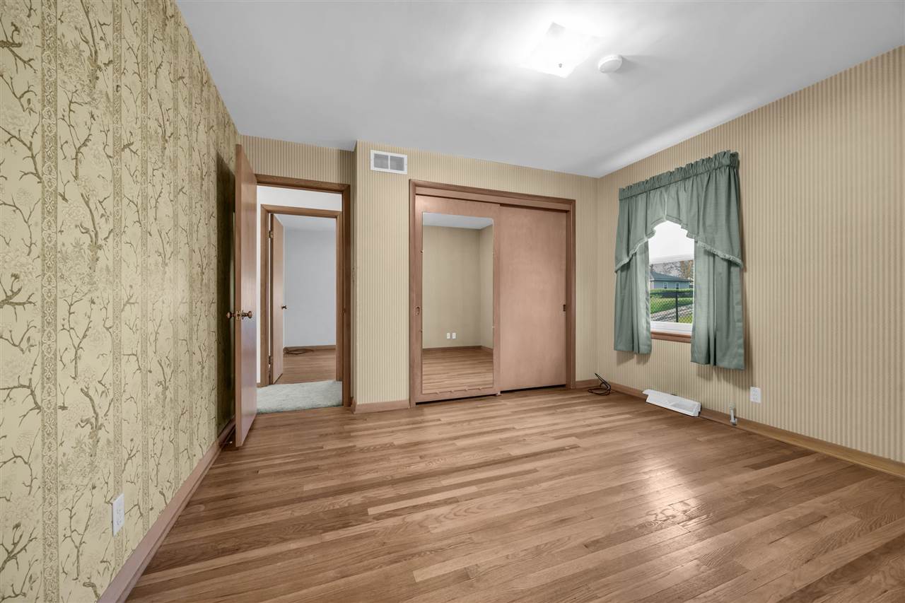 648 42nd Street NE Cedar Rapids IA 52402